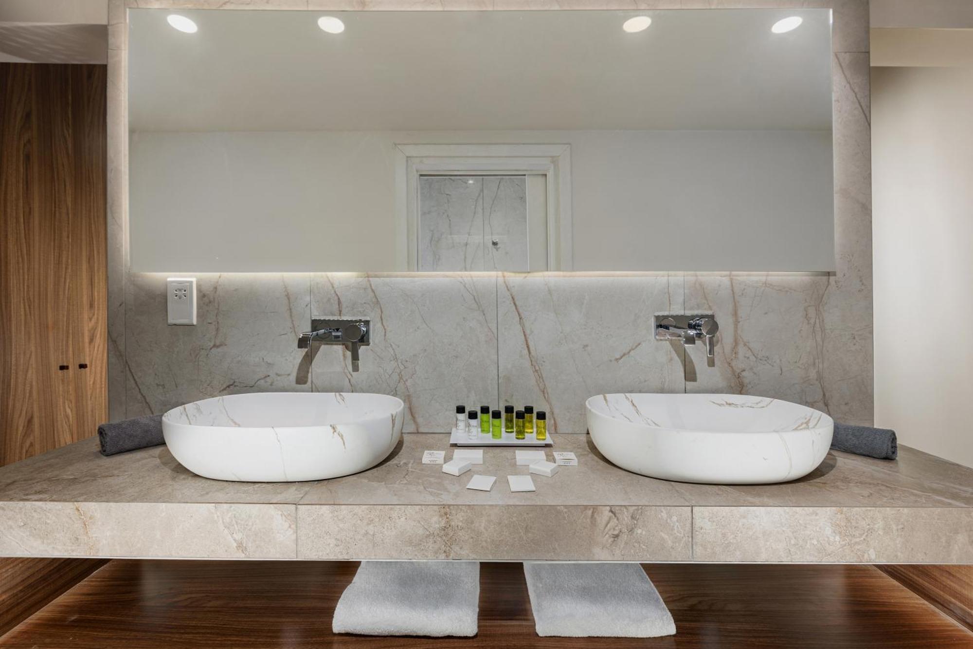 Platinum Penthouse Suite (One Bedroom)